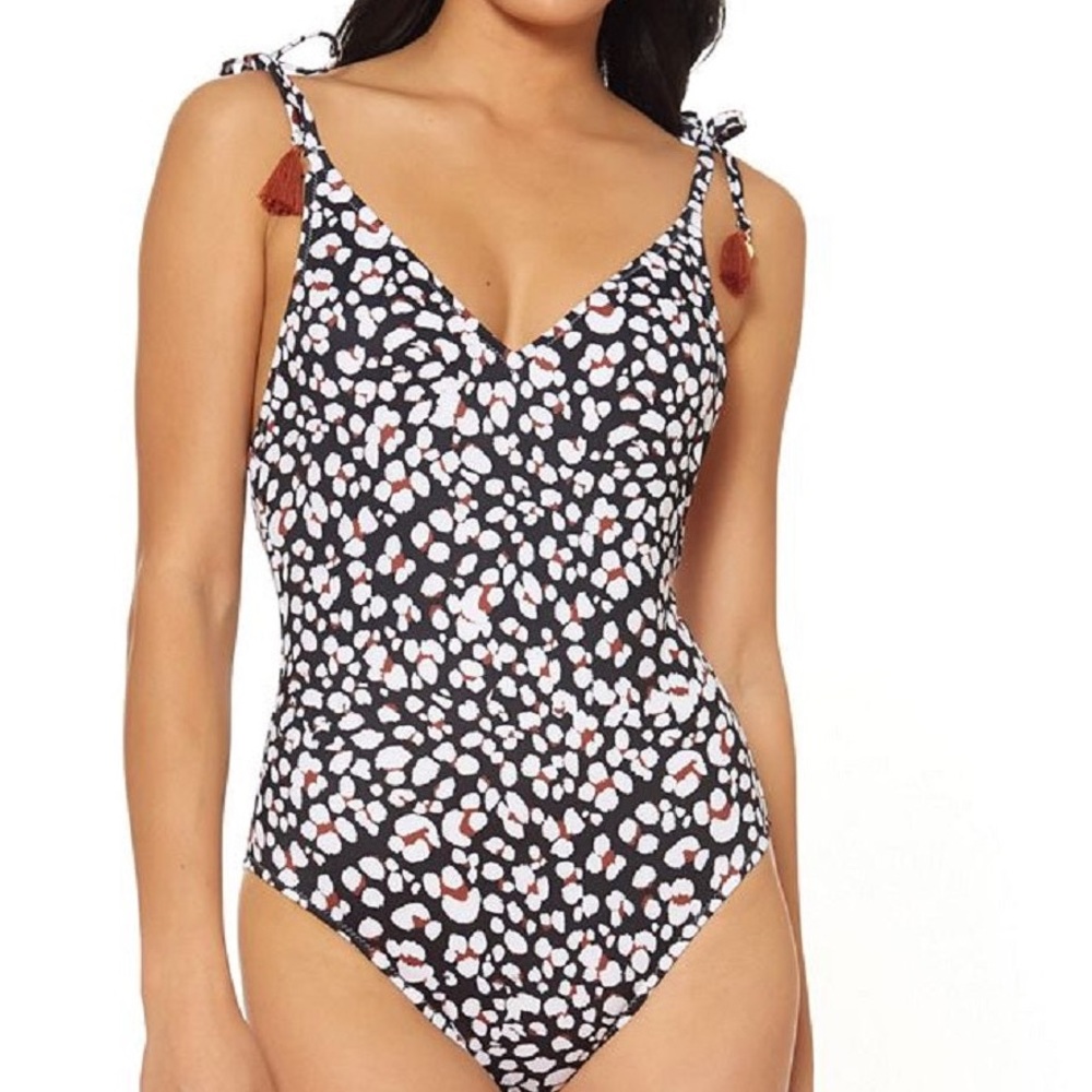 NWT ANIMAL PRINT V NECK ONE PIECE SWIMSUIT Size XL